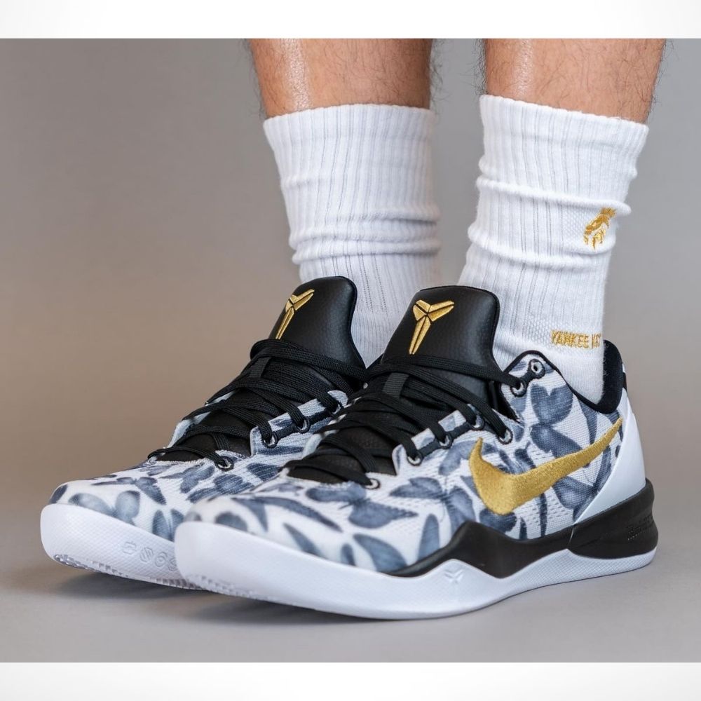 Nike Kobe 8 Protro Mambacita White Metallic Gold