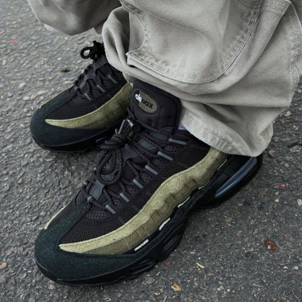 Nike Air Max 95 x Undefeated Medium Olive