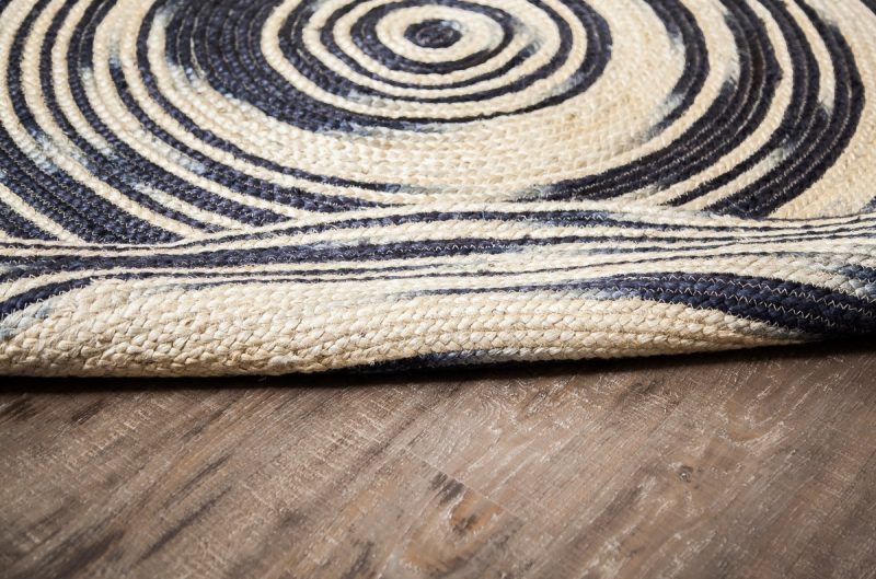 round hurricane rug 305